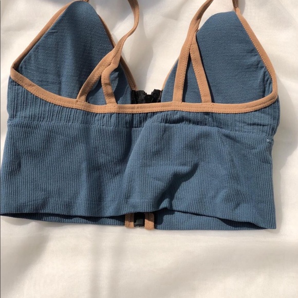 Zip up top - Picture 3 of 4